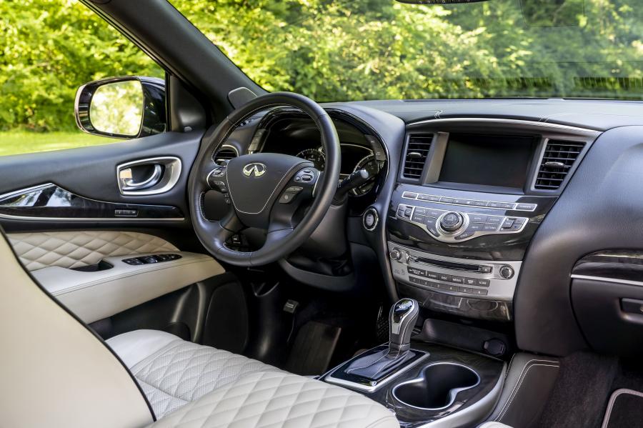 Интерьер Infiniti QX60 3.5 Limited (L50) 2018 года  (NA) (фото 20 из 40)